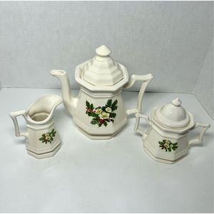 Vintage 1979 LMC 5 piece Christmas Teapot Set